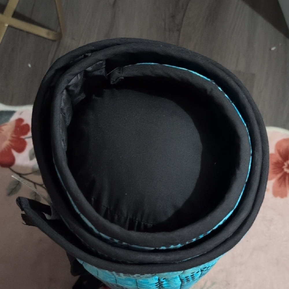 Betsey Johnson Turquoise Skull Yoga Bag View 4